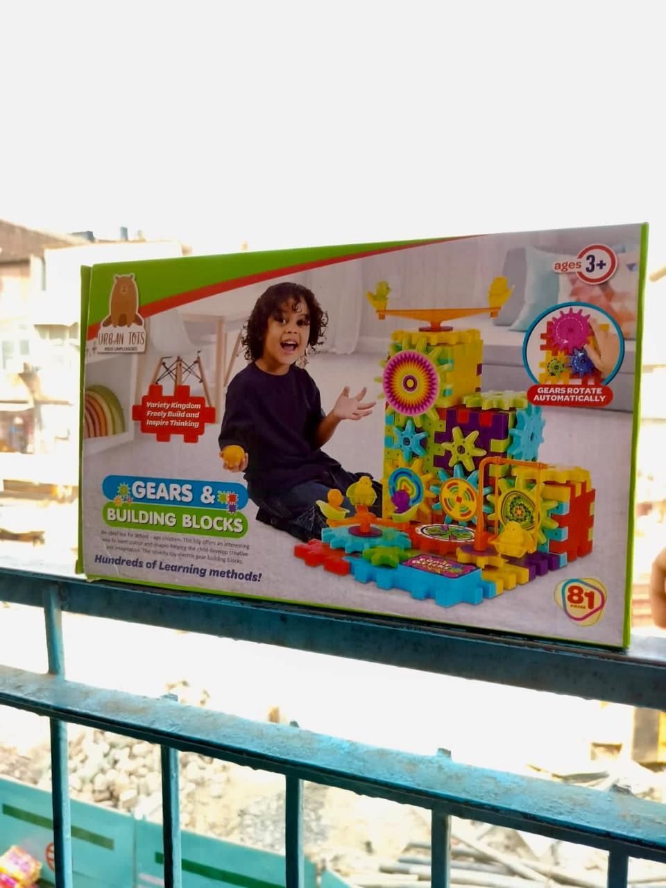 Battery Operated Rotating Building Blocks with Gears for STEM Learning
